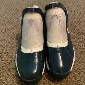 Size 9 men’s Jordan’s